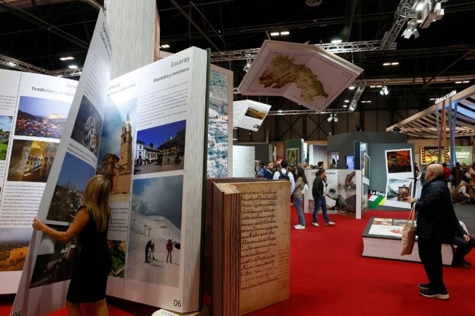 El Gobierno de La Rioja y el sector turístico riojano impulsan la estrategia turística de la región con una intensa programación en Fitur 2025