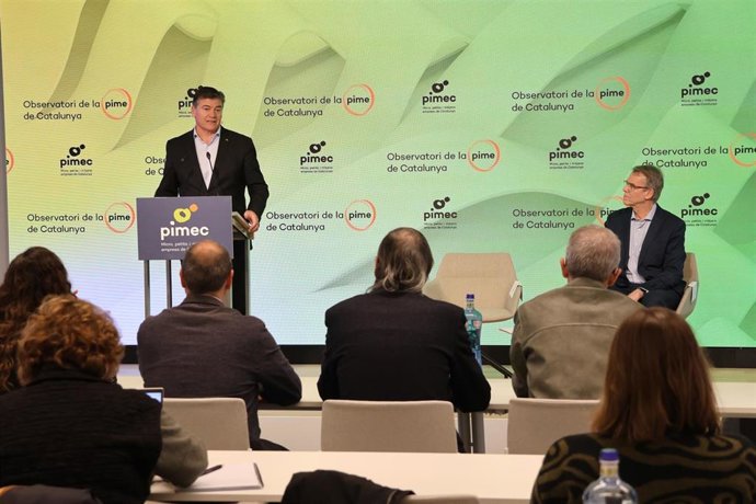 El presidente de Pimec, Antoni Cañete , y el presidente del Observatori de la Pime de Catalunya, Oriol Amat