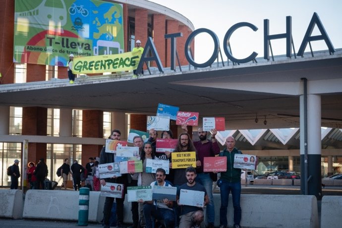 Greenpeace urge al Gobierno a seguir con las ayudas al transporte para avanzar hacia el abono único.