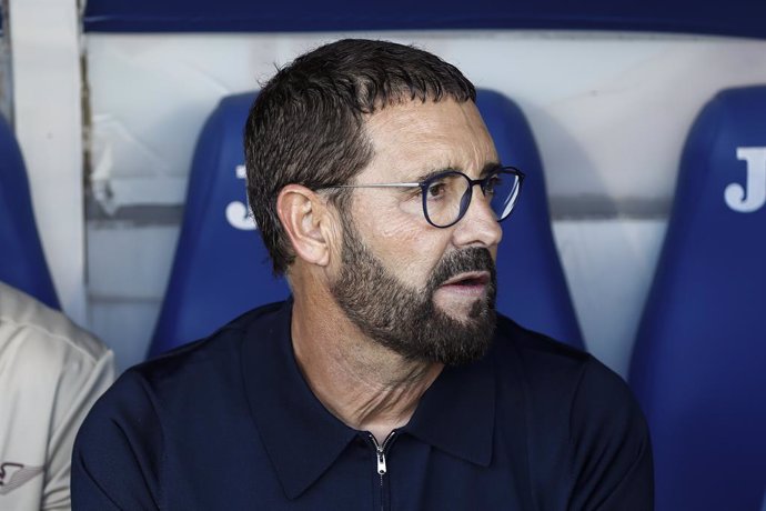 Archivo - Jose Bordalas, head coach of Getafe looks on during the Spanish League, LaLiga EA Sports, football match played between Getafe CF and CA Osasuna at Coliseum stadium on October 5, 2024, in Getafe, Madrid, Spain.