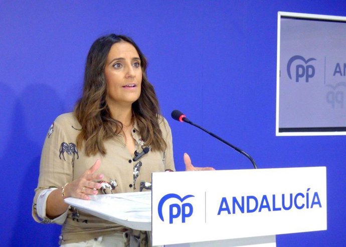 Archivo - La vicesecretaria de Igualdad, Salud, Juventud y Bienestar Social del PP de Andalucía, Beatriz Jurado, en una imagen de archivo.