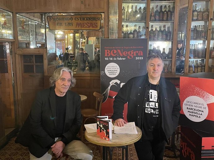 Presentación de la BCNegra 2025, con el concejal Xavier Marcé y el comisario Carlos Zanón
