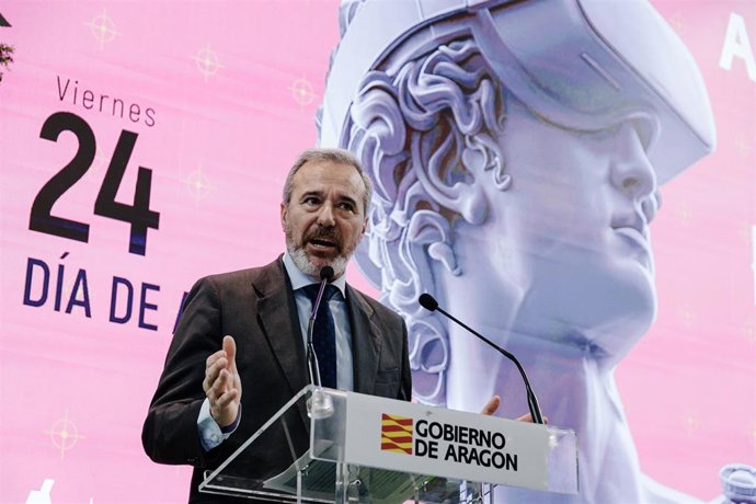 El presidente del Gobierno de Aragón, Jorge Azcón, en su intervención este viernes en Fitur, con motivo del Día de Aragón.