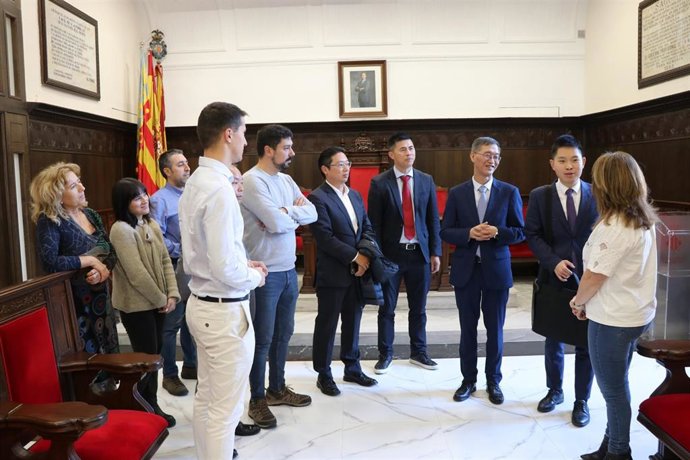 El embajador de la República Popular China en España, Yao Jing, visita Sagunt (Valencia)