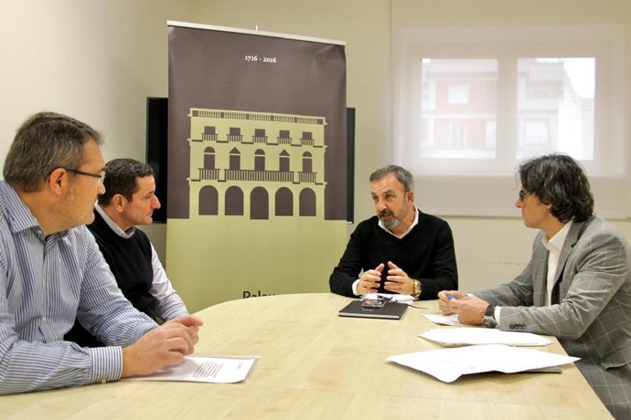 El concejal de Impulso Económico de Castelló, Juan Carlos Redondo, se reúne con la junta directiva de la Asociación Provincial de Empresa de la Construcción de Castellón (APECC)