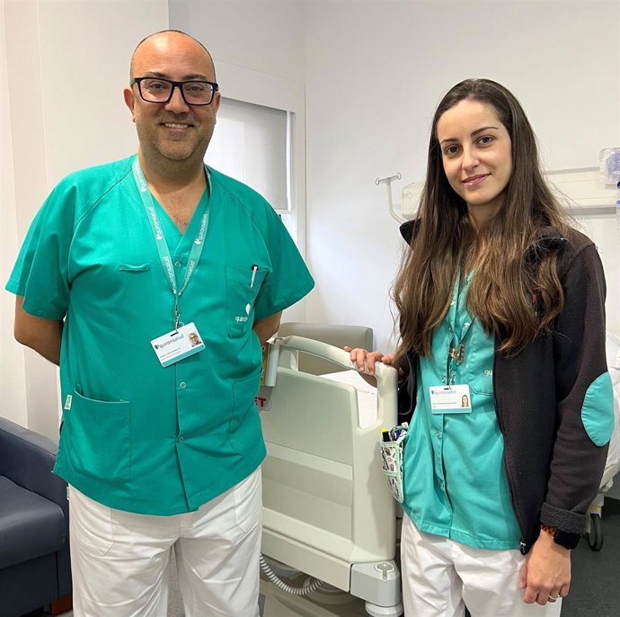 El director de enfermería del hospital, Rubén López, y Paula Rodríguez Blázquez, supervisora de enfermería del área de Hospitalización.