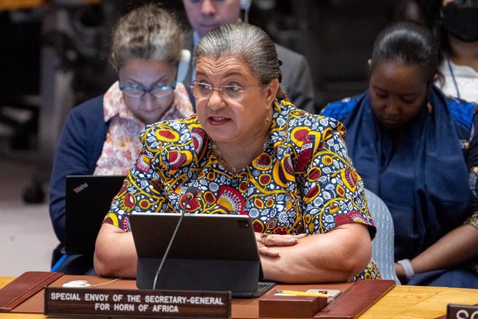 Archivo - UNITED NATIONS, May 9, 2023  -- Hanna Serwaa Tetteh, special envoy of the UN secretary-general for the Horn of Africa, briefs a Security Council meeting at the UN headquarters in New York, on May 9, 2023. The fighting in Sudan, while having a de