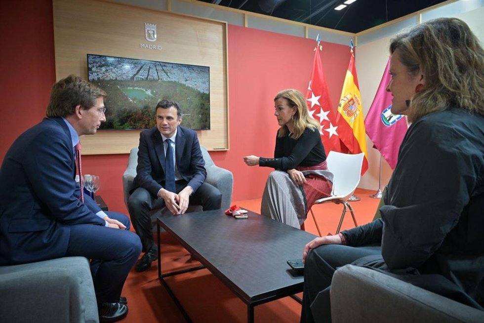 El alcalde de Cádiz, Bruno García, reunido con el alcalde de Madrid, José Luis Martínez-Almeida.