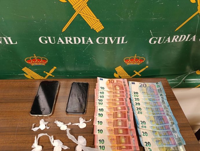 Detenido en Montilla (Córdoba) un joven como presunto autor de un delito de tráfico de drogas.