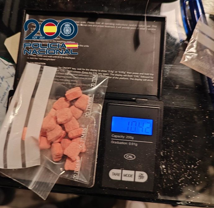 Incautados 40.000 euros en efectivo al desarticular un punto de venta de drogas con dos detenidos