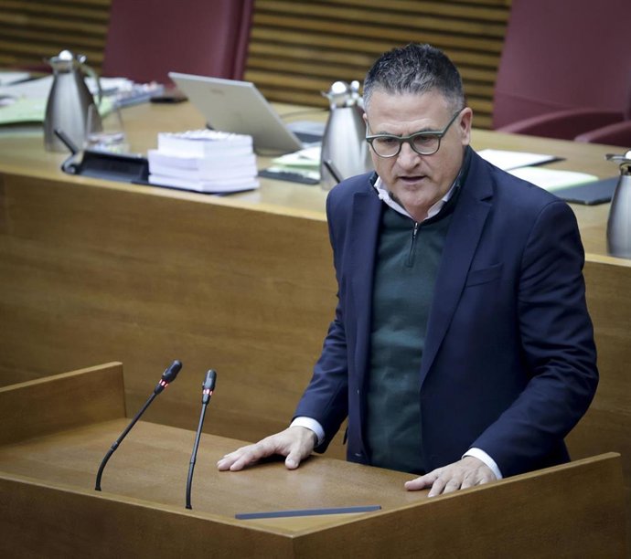 El portavoz de Infraestructuras y Transporte del Grupo Parlamentario Popular en Les Corts, Joserra González de Zárate