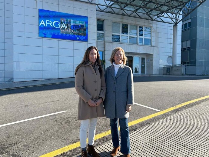 La vicealcaldesa de Gijón, Ángela Pumariega, y la diputada del PP, Pilar Fernández Pardo.