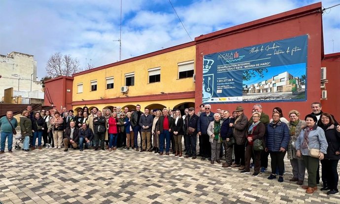 Imagen de la presentación del  proyecto e inicio de las obras de rehabilitación integral del Centro Cívico Medina de Haro en Alcalá mde Guadaíra (Sevilla).