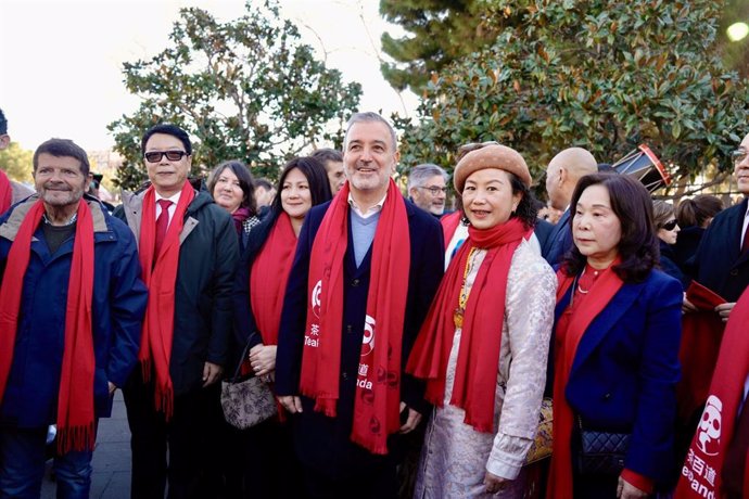 L'alcalde de Barcelona, Jaume Collboni, i la cònsol general de la República Popular de la Xina a Barcelona, Meng Yuhong