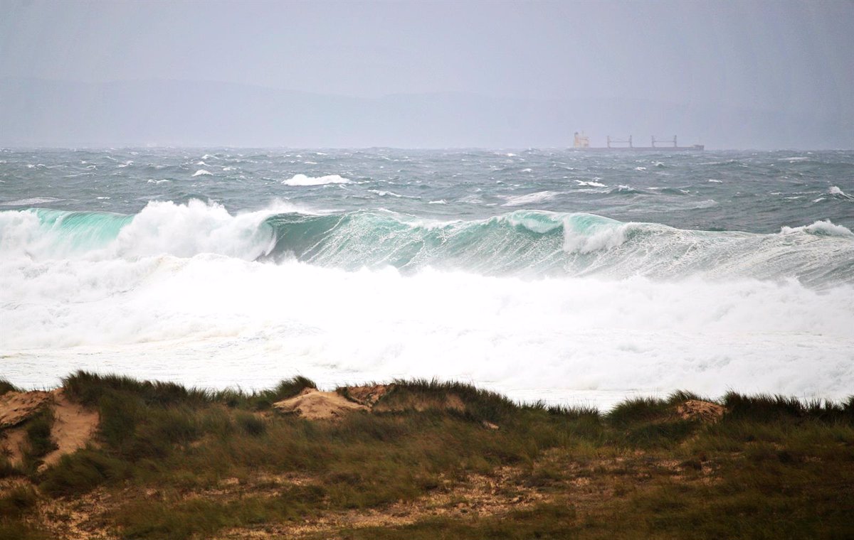 La borrasca  Herminia  inicia este domingo un potente temporal de precipitaciones y viento en gran parte de España