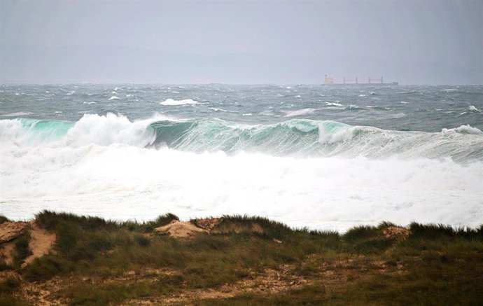 Archivo - Playa de Doñinos, a 20 de octubre de 2023, en Ferrol, A Coruña, Galicia (España). 
