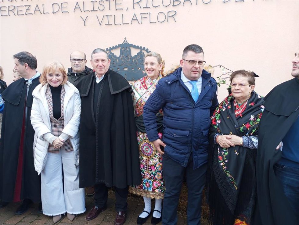 La Vicepresidenta De La Junta, Isabel Blanco, Junto Al Resto De Las Autoridades, En El Encuentro Provincial De Águedas De Zamora