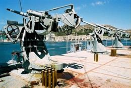 Trío De Piezas De La Batería De Saludos Del Arsenal De Cartagena.