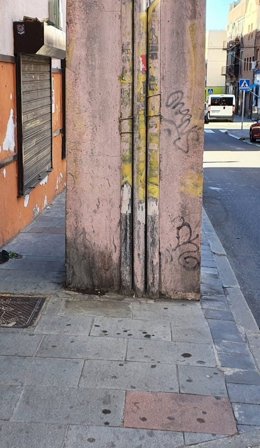 Una torreta en una acera del distrito de Tetuán.