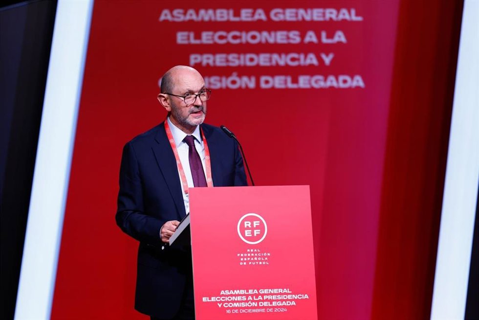 Archivo - Rafael Louzán, presidente de la RFEF
