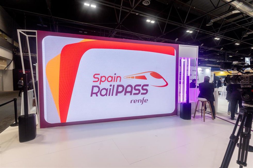 Presentación de las nuevas condiciones comerciales e imagen del Spain Rail Pass durante la 45 edición de la Feria Internacional de Turismo (FITUR), en IFEMA, a 22 de enero de 2025, en Madrid (España). 
