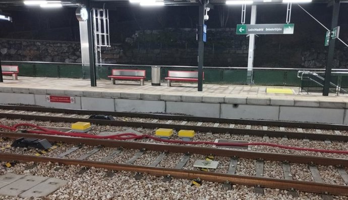 Archivo - Estación de tren de Pola de Lena