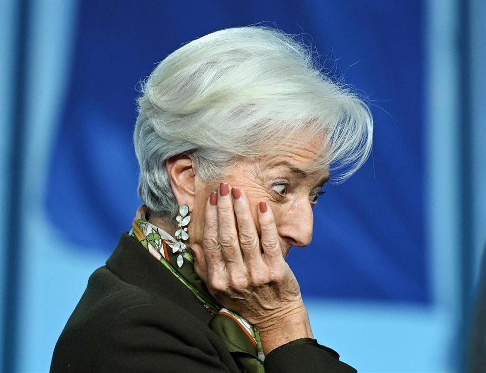 Archivo - FILED - 02 February 2023, Hesse, Frankfurt/Main: Christine Lagarde, President of the European Central Bank (ECB), leaves after a press conference at ECB headquarters. The European Central Bank (ECB) raised its key interest rate by 50 basis po