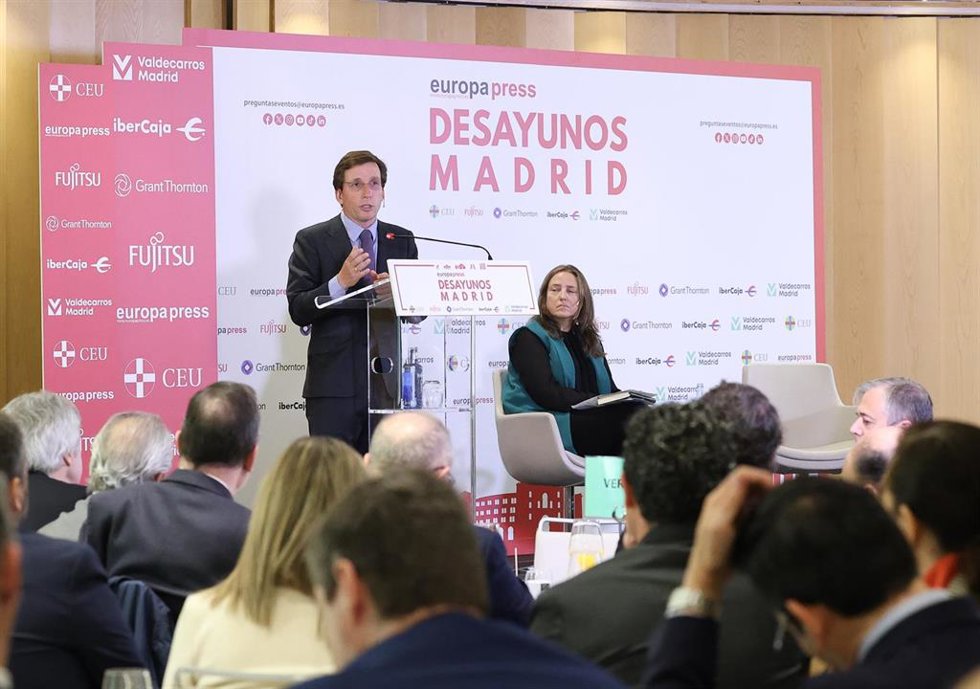 El alcalde de Madrid, José Luis Martínez-Almeida, protagoniza un Desayuno Madrid de Europa Press, en el Hotel Hyatt Regency Hesperia, a 27 de enero de 2025, en Madrid (España).