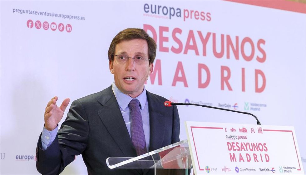 Almeida protagoniza un Desayuno Madrid de Europa Press