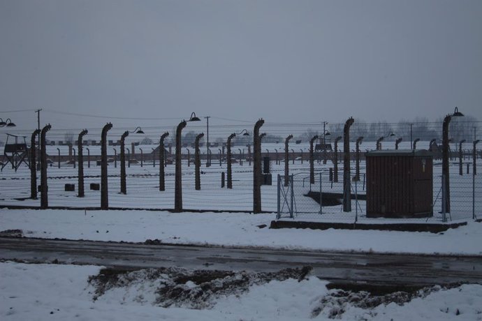 Archivo - Fotos del campo de concentración de Auschwitz