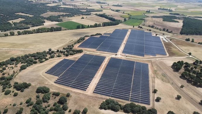 ISE Energía construye proyectos fotovoltaicos para Luminous Renewable Energy que suman 23 MW en España