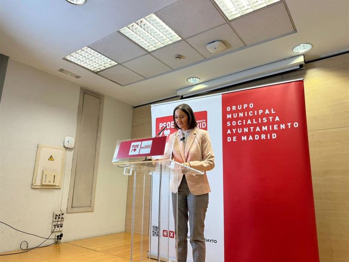 La portavoz del PSOE en el Ayuntamiento de Madrid, Reyes Maroto, en una rueda de prensa.