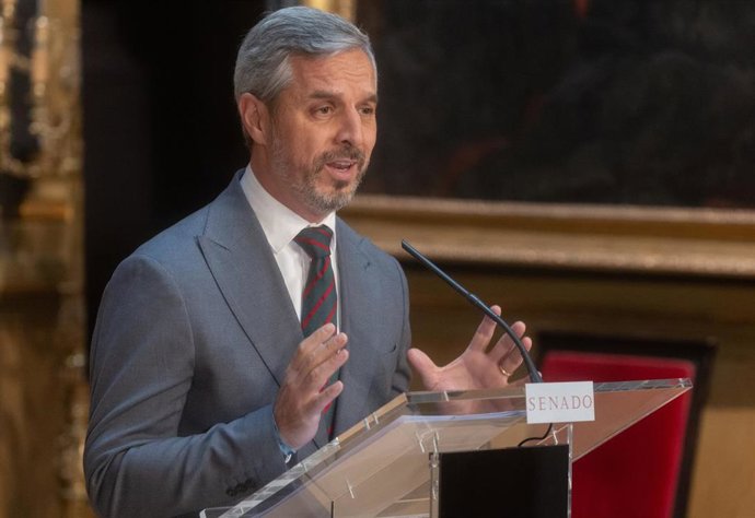 Archivo - El diputado del PP Juan Bravo durante una rueda de prensa, en el Senado, a 4 de diciembre de 2024, en Madrid (España). 