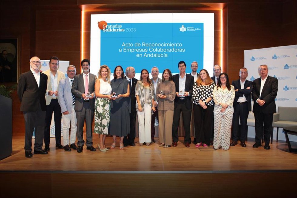 Archivo - Empresas e instituciones reconocidas con Granadas Solidarias 2023.