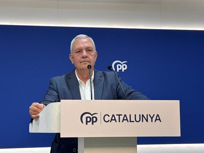 El secretario general del PP de Catalunya, Santi Rodríguez, en rueda de prensa este lunes