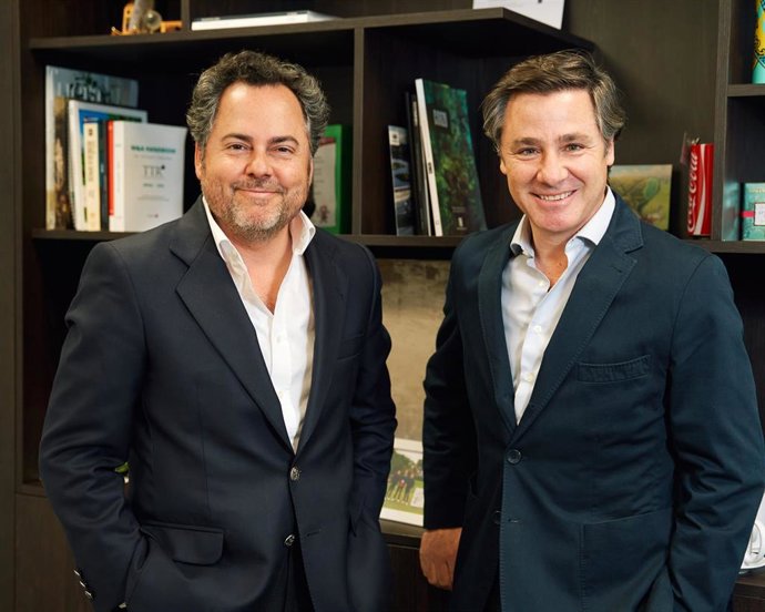 Los cofundadores de Jhasa, Juan Sánchez de Amoraga y Juan Hurtado de Amézaga.