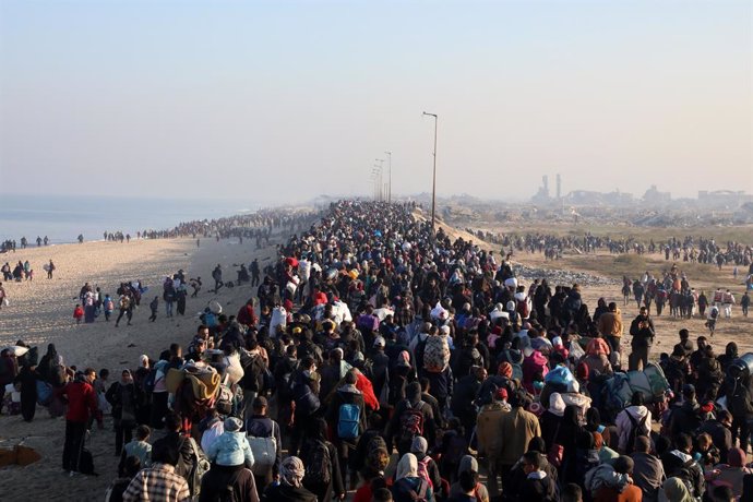 January 27, 2025, Nusairat, Gaza Strip, Palestinian Territory: Palestinians, displaced by Israel forces, return their houses through Al-Rashid Street on the coastal strip following the ceasefire agreement in Gaza City, Gaza on January 27, 2025