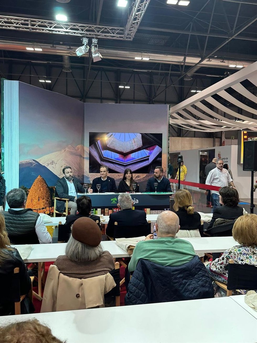 El Ayuntamiento alcanza en FITUR acuerdos para impulsar diversos proyectos que sitúan a Logroño como referente de turismo de calidad