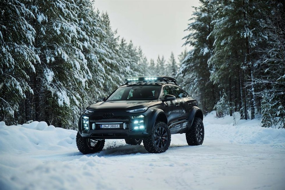 Archivo - Audi presenta el prototipo de su Q6 e-tron 'offroad' con dos motores eléctricos y potencia de 380 kW.