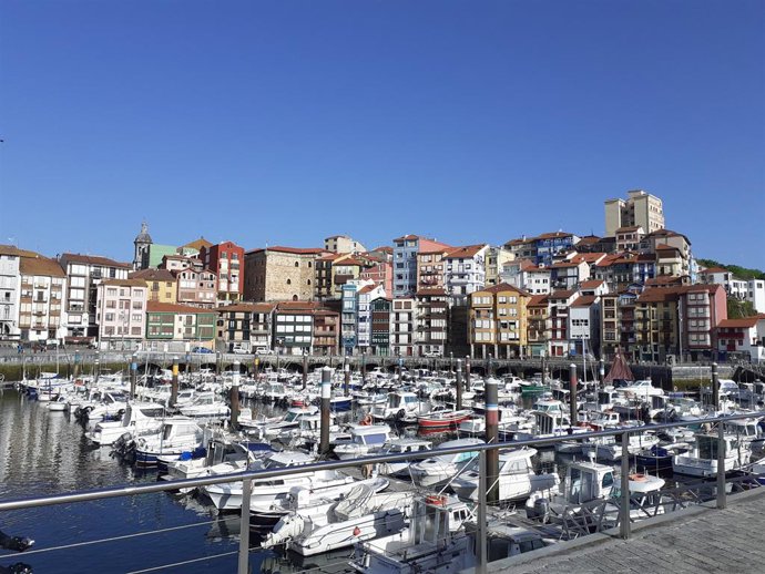 Archivo - Ontziak Bermeoko Portuan