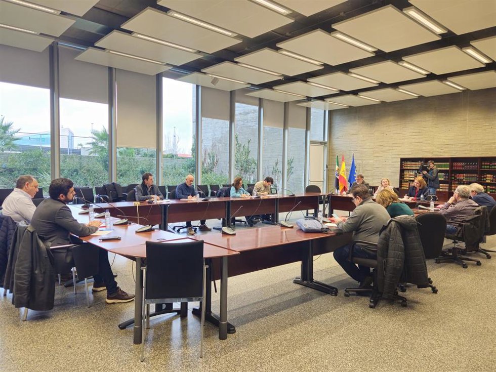 Reunión de la mesa técnica de la Junta y los sindicatos educativos