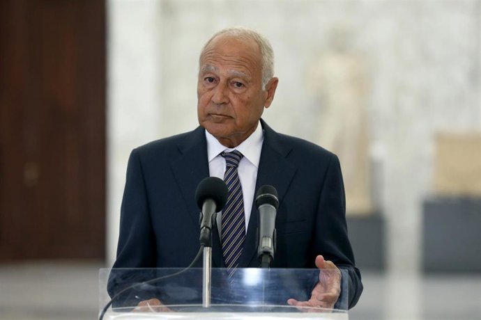 Archivo - El secretario de la Liga Árabe, Ahmed Abul Gheit, durante una rueda de prensa en la capital de Líbano, Beirut (archivo)