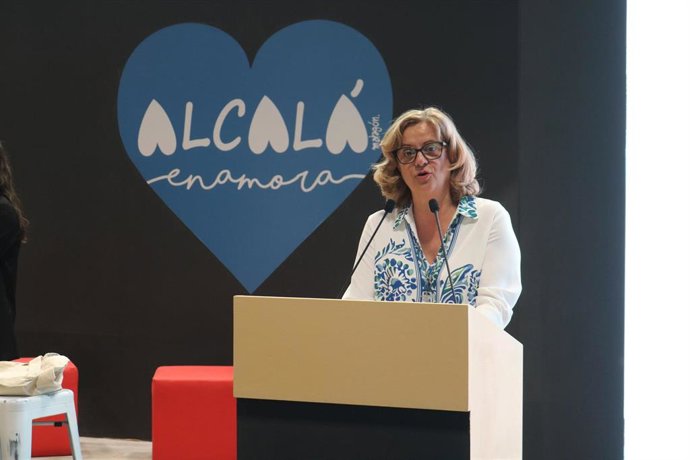 La concejala Ruiz Maldonado, en el estand del Ayuntamiento en la Feria Internacional de Turismo, Fitur