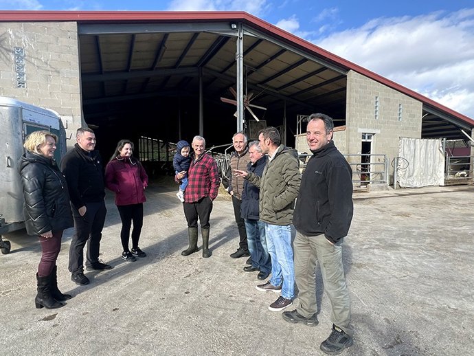 La Consejera De Desarrollo Rural, María Jesús Susinos, Visita La Ganadería SAT Somalera