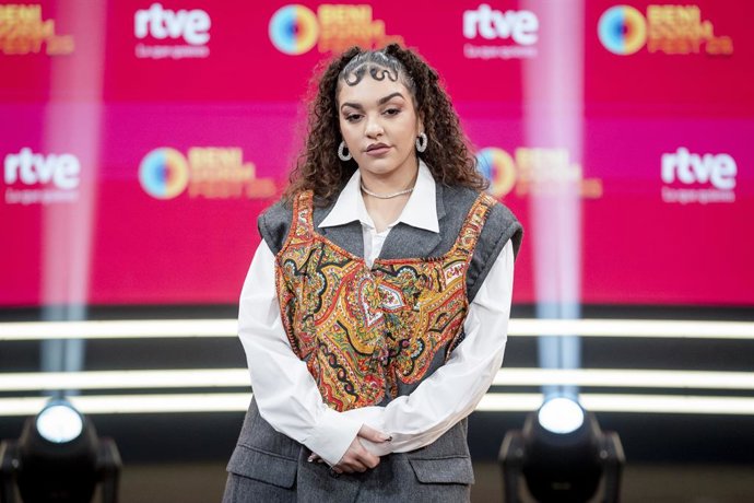 Archivo - La cantante Lachispa posa durante la presentación de las canciones seleccionadas para el Benidorm Fest 2025, en los estudios de RTVE de Prado del Rey, a 18 de diciembre de 2024, en Madrid (España). 