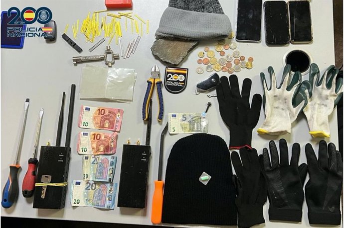 Pillan 'in fraganti' a tres ladrones robando un restaurante del distrito de Salamanca