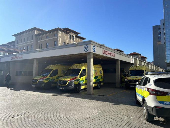 Ambulancias en Urgencias del Hospital Valdecilla