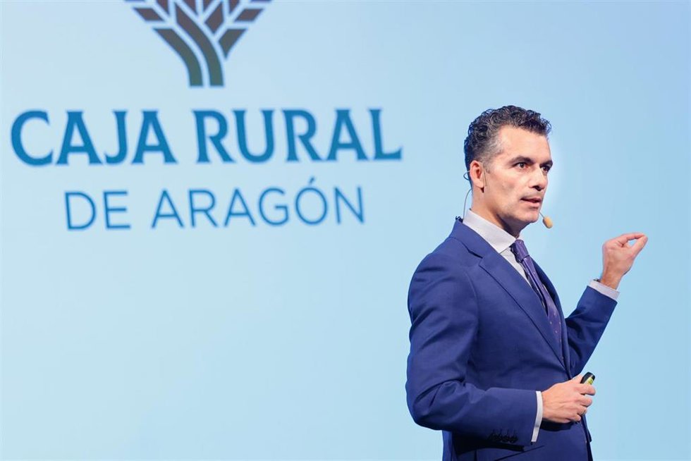 El director general de Caja Rural de Aragón. Luis Ignacio Lucas.