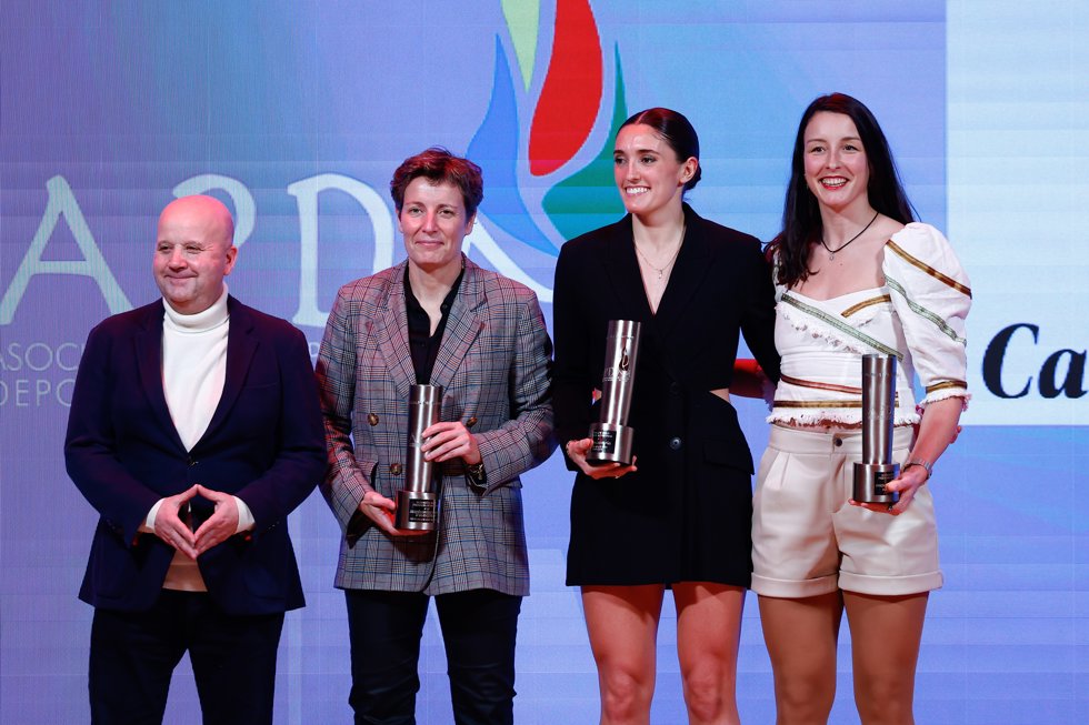 Luis Villarejo, Elisa Aguilar, Juana Camilión y Gracia Alonso en la Gala Anual de la APDM