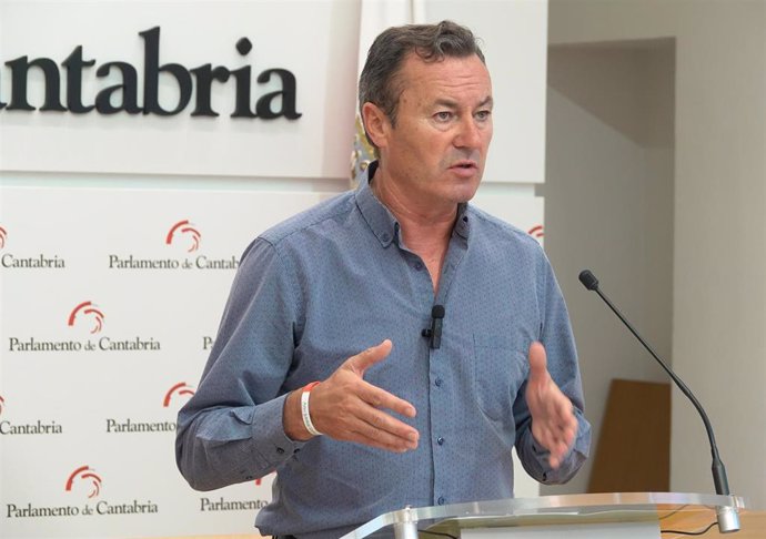 Archivo - El diputado del PRC, Guillermo Blanco